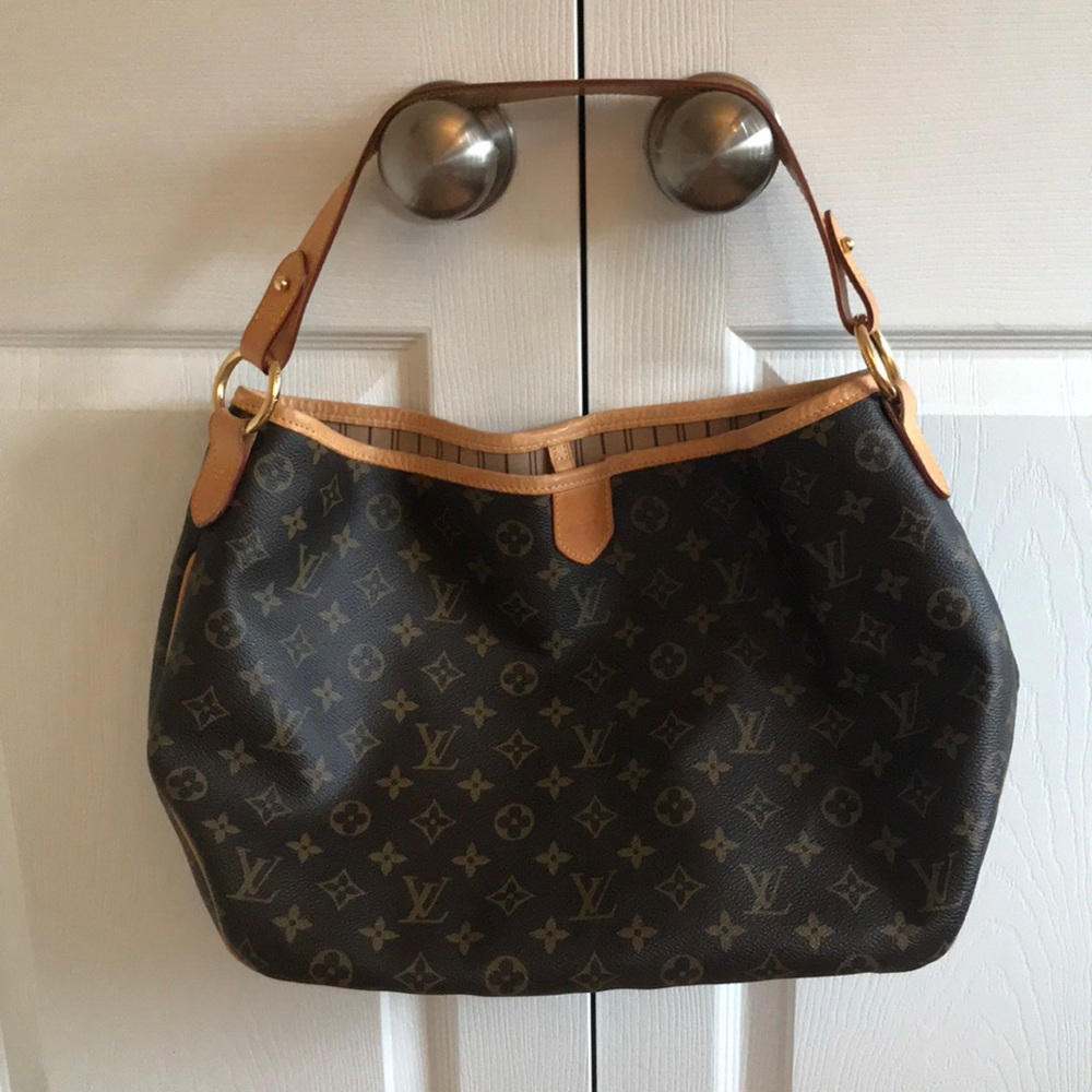 Louis Vuitton shoulder bag